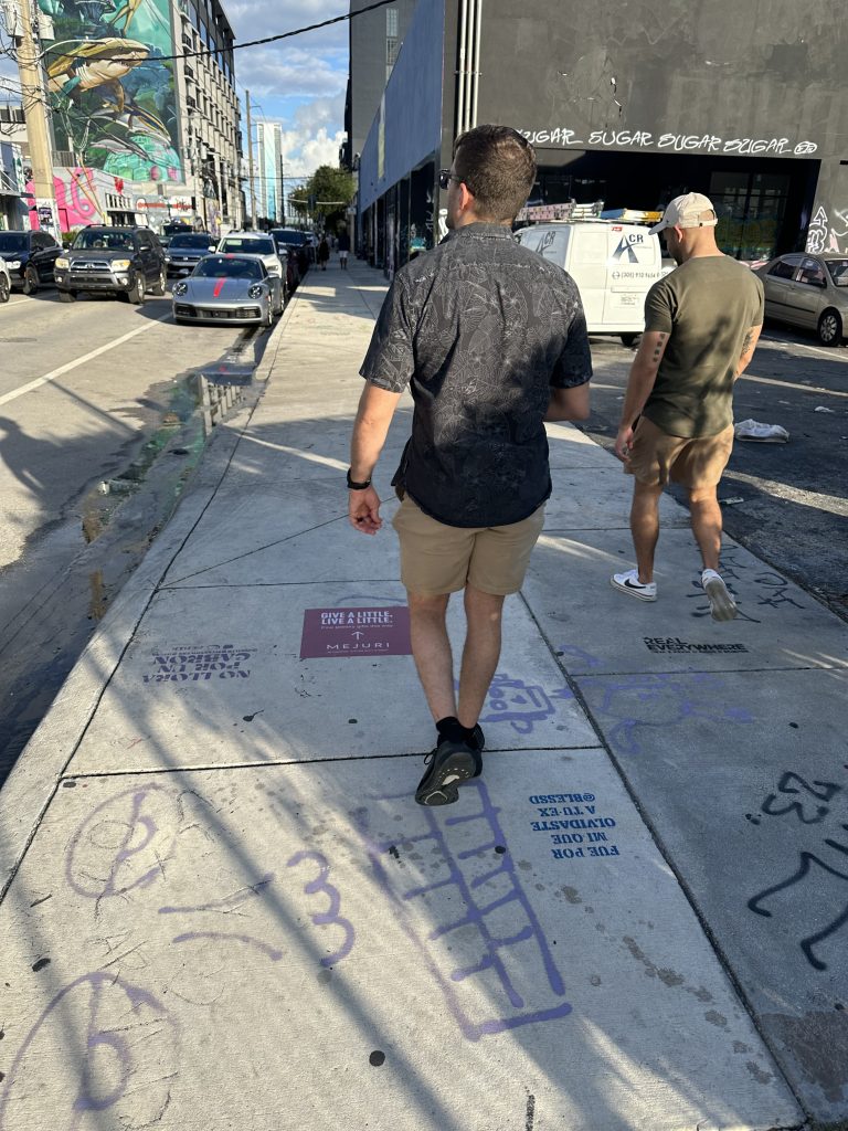 Agencies in USA for Sidewalk Advertising